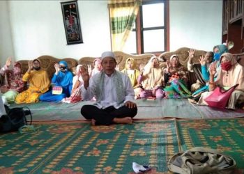 Bukan Tim Kampanye, Ustadz Asal Pematangsiantar Kampanyekan Paslon Anton-Rospita Kepada Ibu-ibu Pengajian di Simalungun